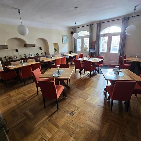 Hotel Goldene Rose Вайсенбург-ин-Байерн Экстерьер фото