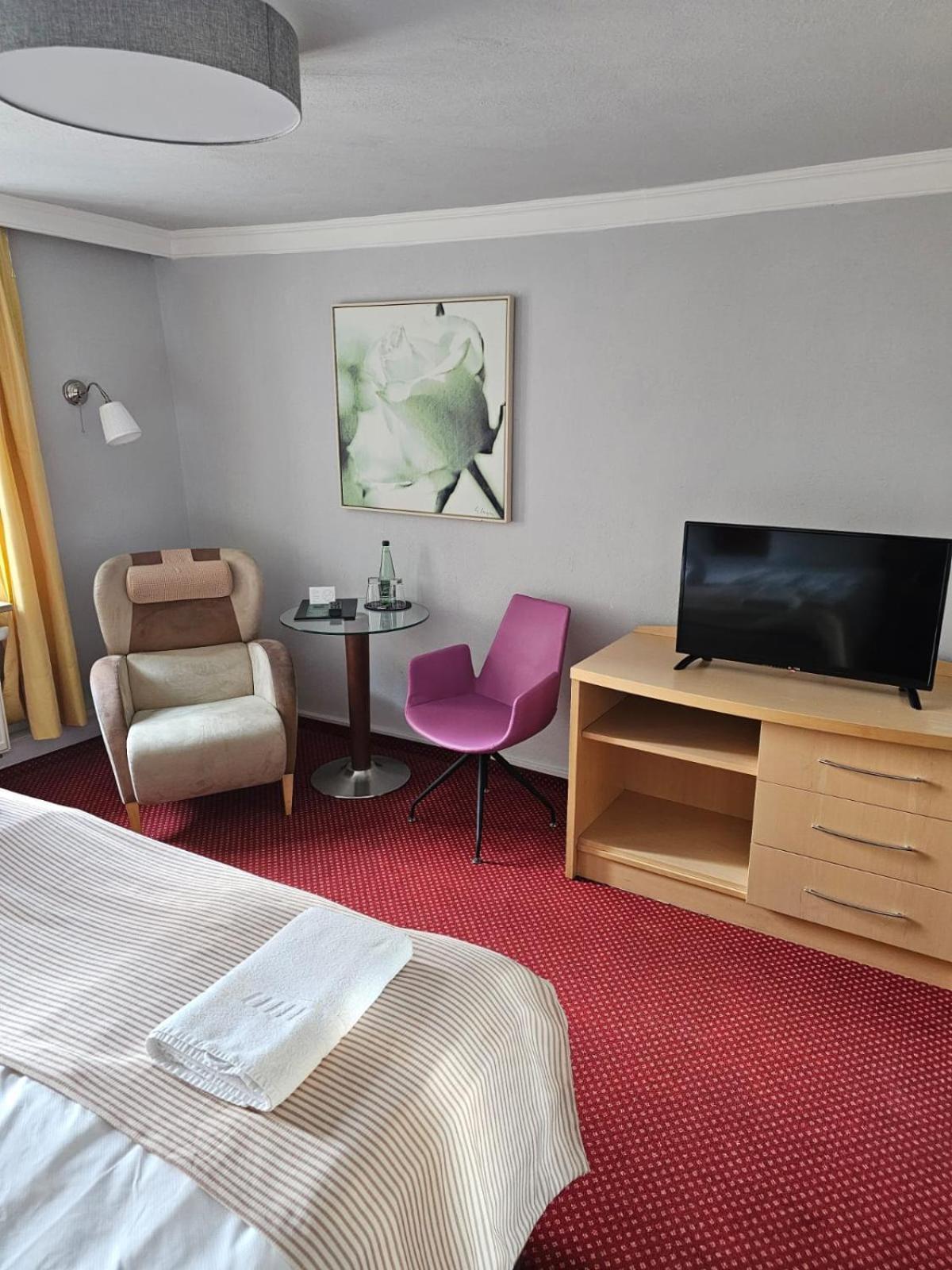 Hotel Goldene Rose Вайсенбург-ин-Байерн Экстерьер фото