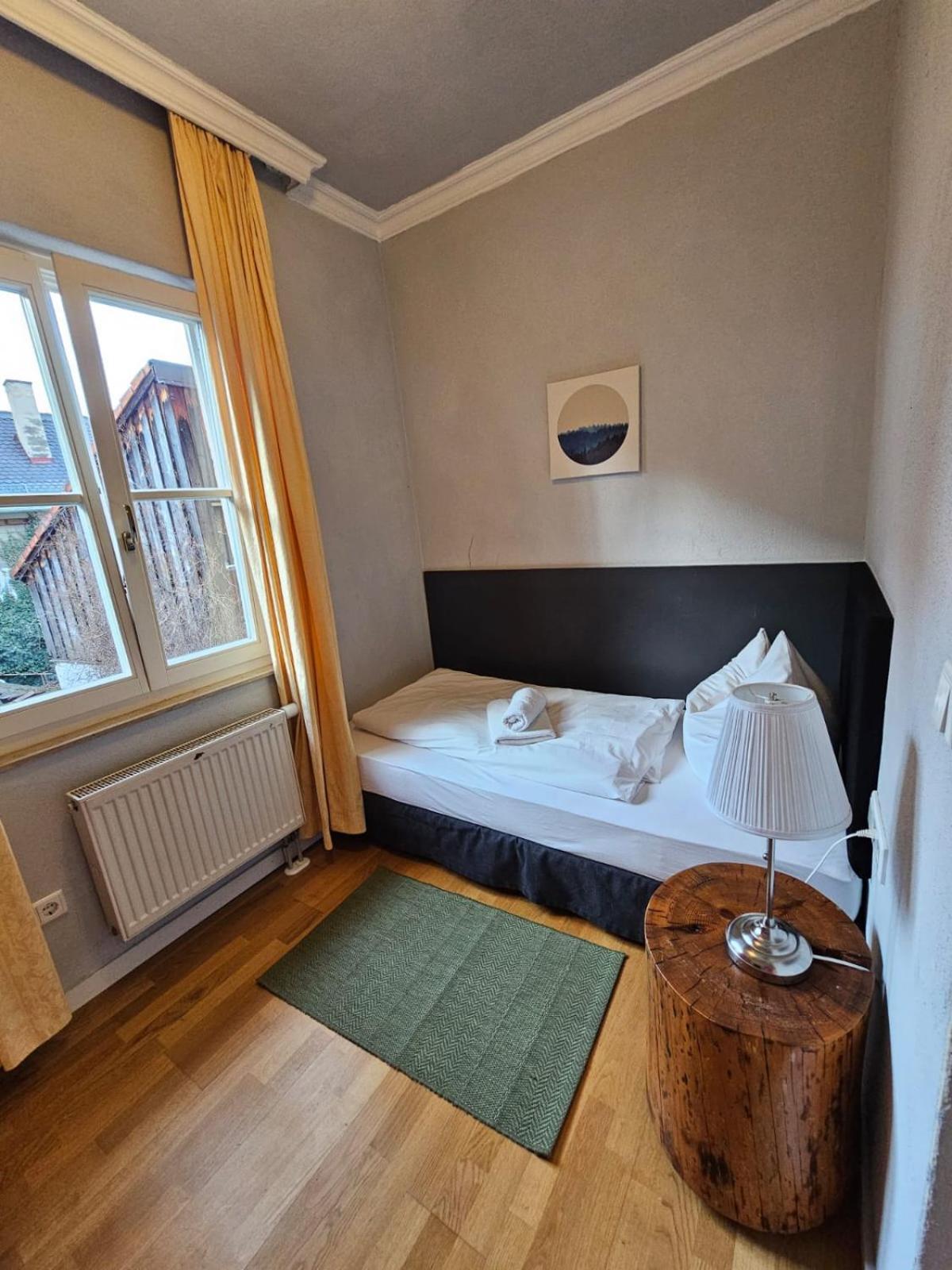 Hotel Goldene Rose Вайсенбург-ин-Байерн Экстерьер фото